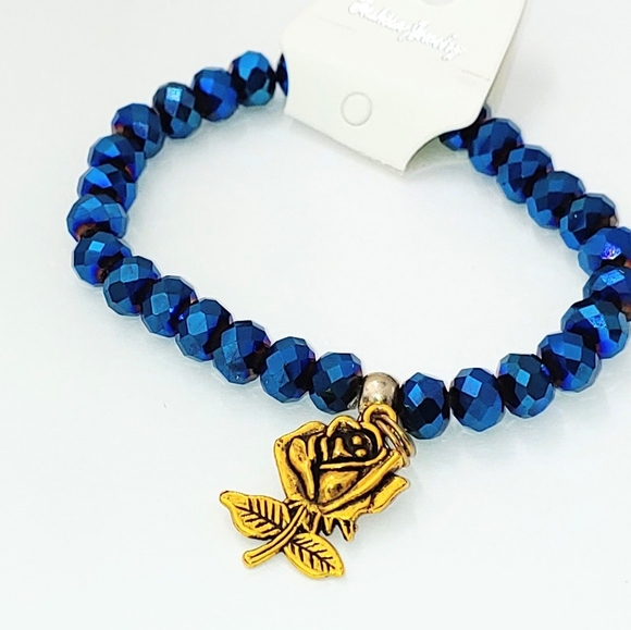 B925B071 Hand-made Blue Bracelet With Gold Rose Charm - Picture 2 of 8